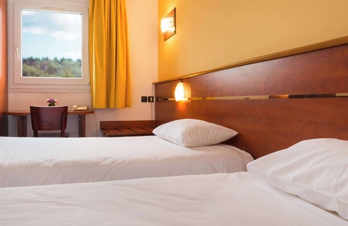 Cesson-Sevigne Hotel | Brit Hotel Rennes Cesson - Le Floréal