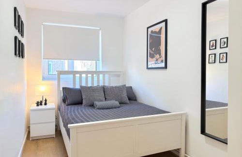Ferndale Casa | Brixton Galadriel Room with Shared Bathroom