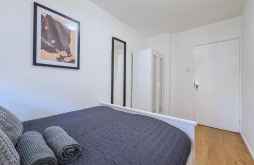 Ferndale Casa | Brixton Galadriel Room with Shared Bathroom