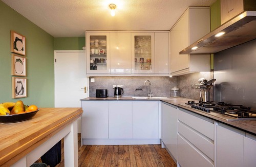 Coldharbour Casa | Brixton Rooftops, by Veeve