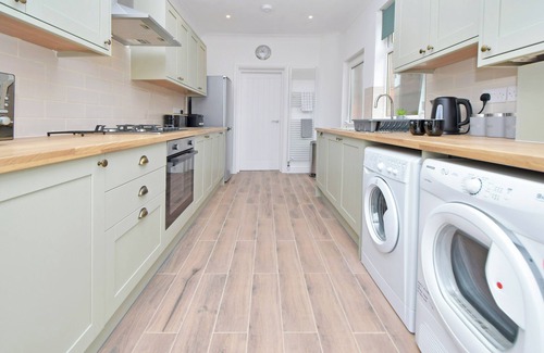 Crewe Casa | Broad House - By Sigma Stays
