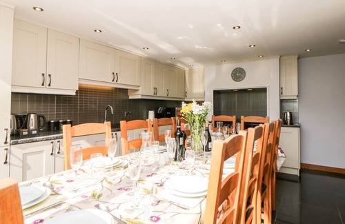 Millers Dale Cabaña | Broadway Barn