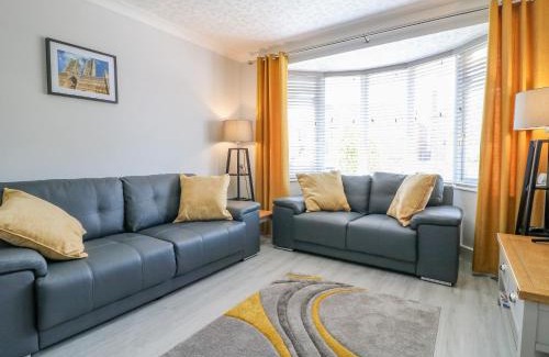 Lincoln Casa | Broadway Cottage
