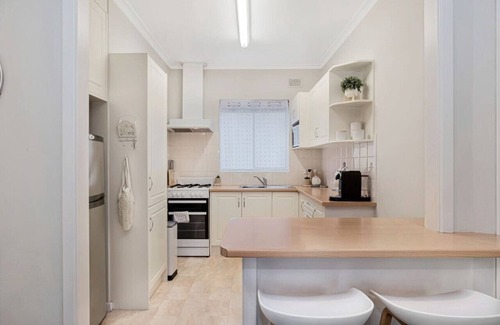 Glenelg South Apartamento | Broadway Getaway - 150 Metres to Beach