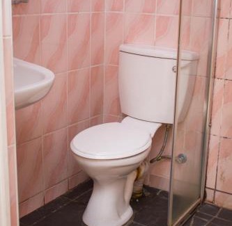 Bezuidenhout Valley Casa | Broadway Guesthouse &Pub