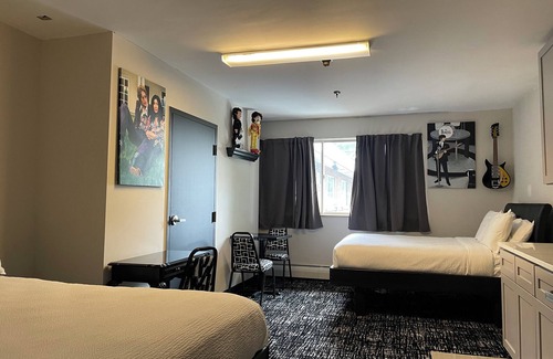 Everett Hotel | Broadway & Main Hotel