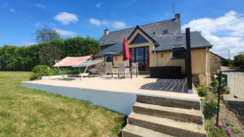 Guer Casa | Brocéliande calme breton, spa, wifi, amazon-disney tv, 4 lits, Freebox revolution,draps, café, thé