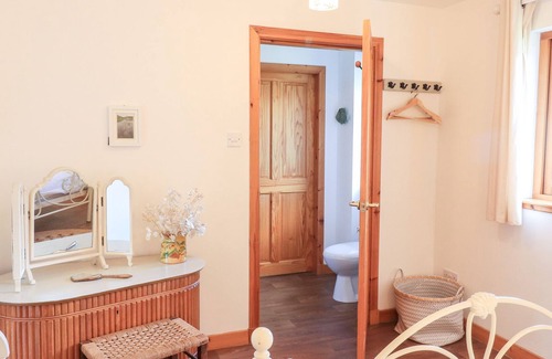 Forres Cabaña | BRODIE EAST COTTAGE, family friendly, with a garden in Forres