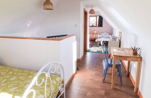Forres Cabaña | BRODIE EAST COTTAGE, family friendly, with a garden in Forres