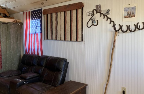 Lewis Apartamento | Broken Yoke Cowboy Bunkhouse