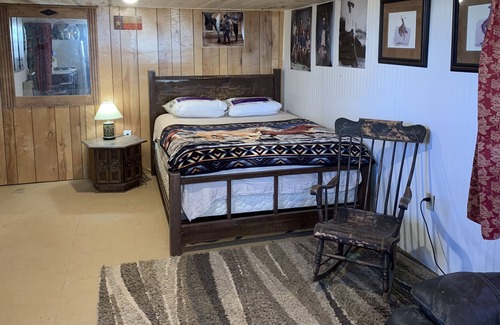 Lewis Apartamento | Broken Yoke Cowboy Bunkhouse