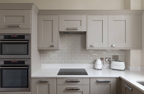 Plaistow and Sundridge Apartamento | Bromley- Exclusively luxurious, high spec 2 bed/2 bath flat on private grounds