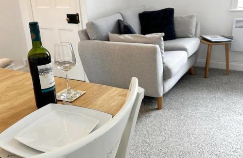 Penrhyndeudraeth Casa | Bron Eryri - Our Cosy House opposite the entrance to Portmeirion!