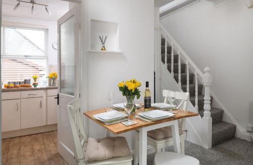 Penrhyndeudraeth Casa | Bron Eryri - Our Cosy House opposite the entrance to Portmeirion!