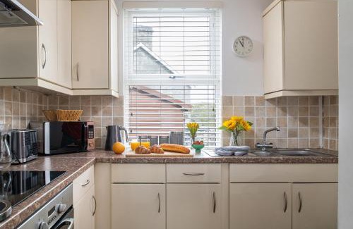 Penrhyndeudraeth Casa | Bron Eryri - Our Cosy House opposite the entrance to Portmeirion!