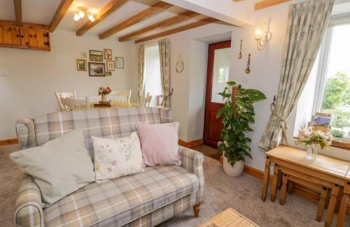 Manod Casa | Brondderwen