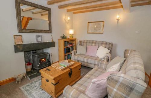 Manod Casa | Brondderwen