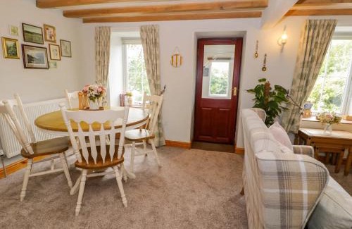 Manod Casa | Brondderwen