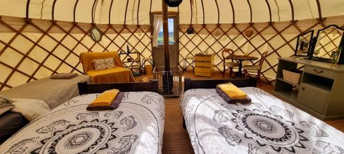Llandovery Otro | Bronfelen Yurt