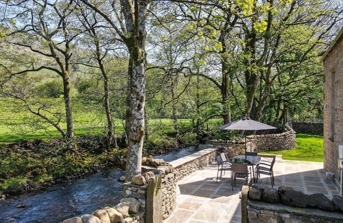 Sedbergh Cabaña | Brontë Cottage - 3 Bedroom Riverside Cottage. Sedbergh 4 Miles.