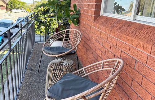 Bronte Apartamento | Bronte beach 2 BD apartment, next to trendy cafes and shops, Family friendly!