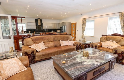 Oakworth Cabaña | BRONTE VIEW HIDEAWAY, character holiday cottage in Oakworth