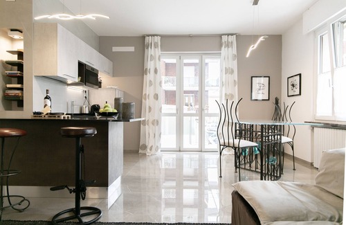 Nizza Monferrato Apartamento | Bronze Apartment at the Rotunda. An elegant nest for your vacation as a couple.