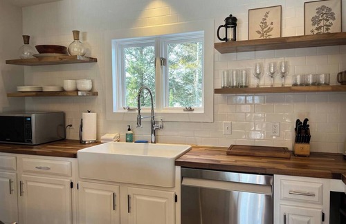 Morrisville Casa | Brook and Pine Retreat w/Sauna Near Stowe VT
