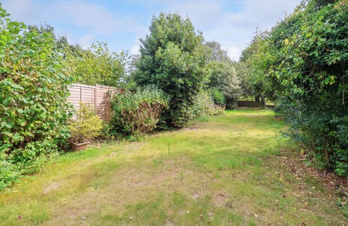 Saxmundham Cabaña | BROOK COTTAGE, pet friendly, character holiday cottage in Peasenhall