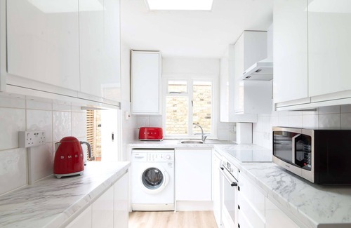 Addison Apartamento | Brook Green Stylish 2 bed