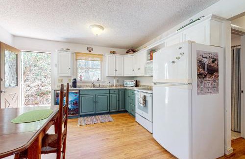 Hendersonville Casa | Brook Hollow