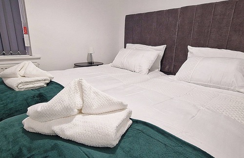Skegby Casa | Ashfield House by Cyber Living - Modern Stay!