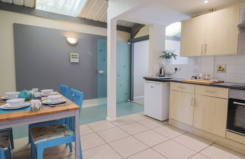 Broadwindsor Cabaña | Brookfield Lodge, BEAMINSTER