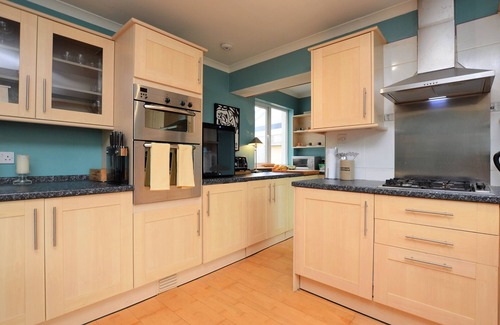 Kilmun Casa | Brookfield, picturesue quiet location, sleeps 8, pet friendly