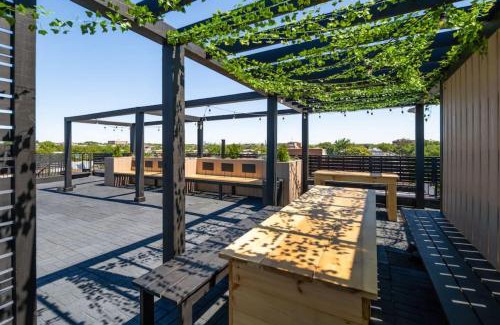 Bath Beach Apartamento | Brooklyn Bay Lofts - Modern Chic Rentals with Rooftop Terrace