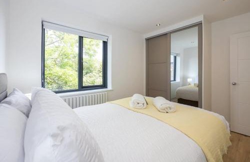 Cheadle Apartamento | Brooklyn Mews-Free Parking-Village Location