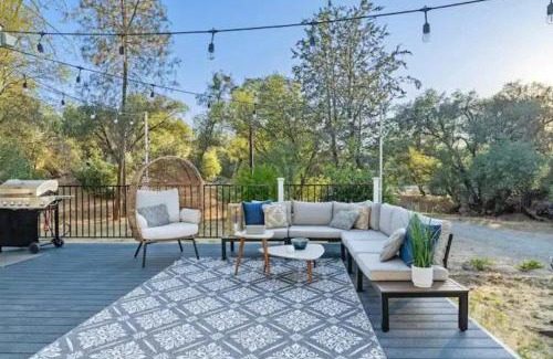 Mariposa Casa | Brookside Cottage