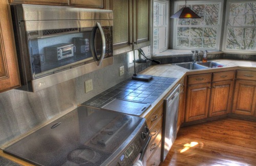 Weaverville Casa | BROOKSIDE COUNTRY RETREAT AND HORSE FARM