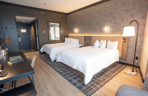 Kanata Lakes - Marchwood Lakeside - Morgan's Grant - Kanata Hotel | Brookstreet