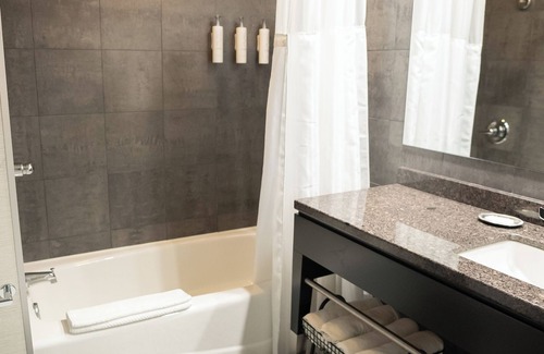 Kanata Lakes - Marchwood Lakeside - Morgan's Grant - Kanata Hotel | Brookstreet