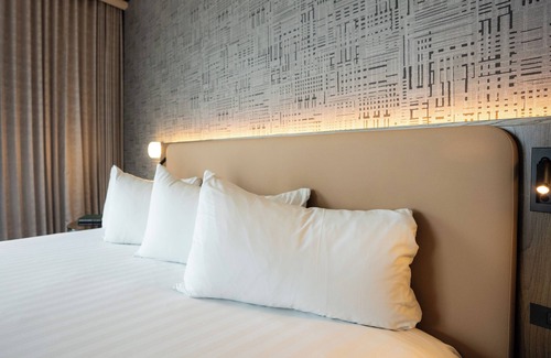 Kanata Lakes - Marchwood Lakeside - Morgan's Grant - Kanata Hotel | Brookstreet