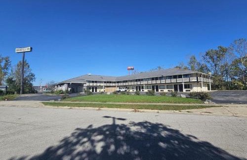 Brookville Hotel | Brookville Inn By OYO Near Dayton International Airport