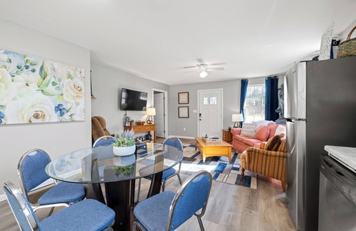 Covington Casa | Brothers bond 3bed 2bath, short walk to the square
