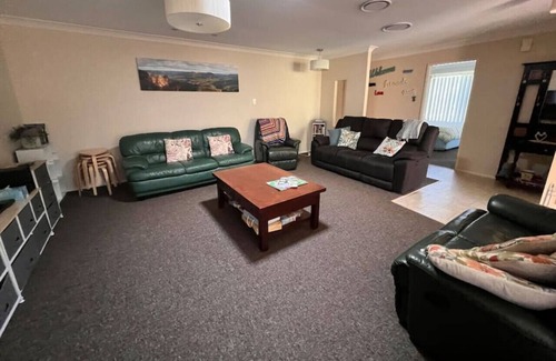 Katoomba Casa | Brougham - large house, Cahill lookout