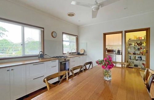 Broulee Casa | Broulee Pet Friendly Coastal Delight