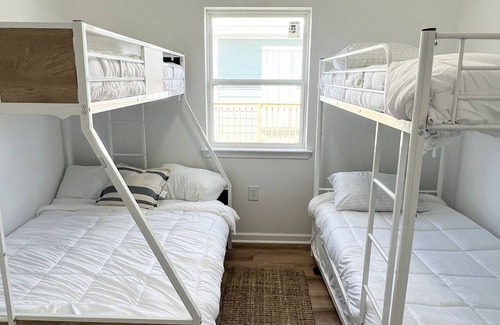Grand Isle Casa | Broussards Unit B - Beach Access - Island Realty