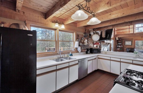 Salem Casa | Brower Drive Escape S