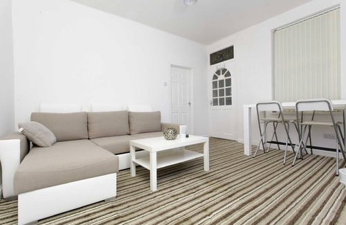 Harehills Casa | Brown House in Leeds