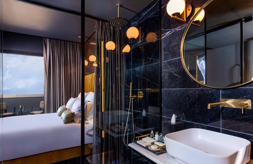 Nachlaot Hotel | Brown Machne Yehuda