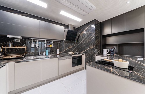 Choryang Apartamento | Brown Suites Busan